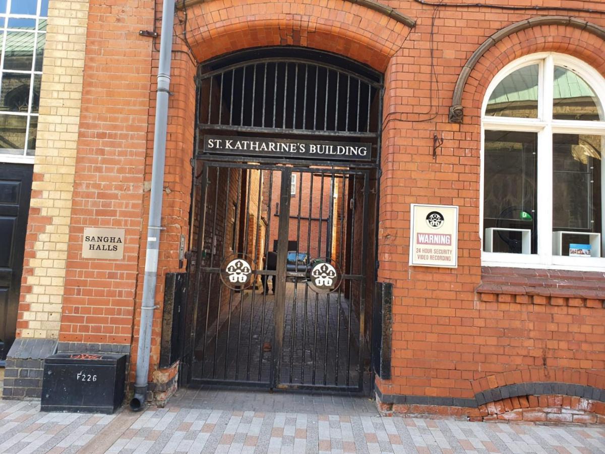 D19 Sangha Hall Leicester Eksteriør bilde