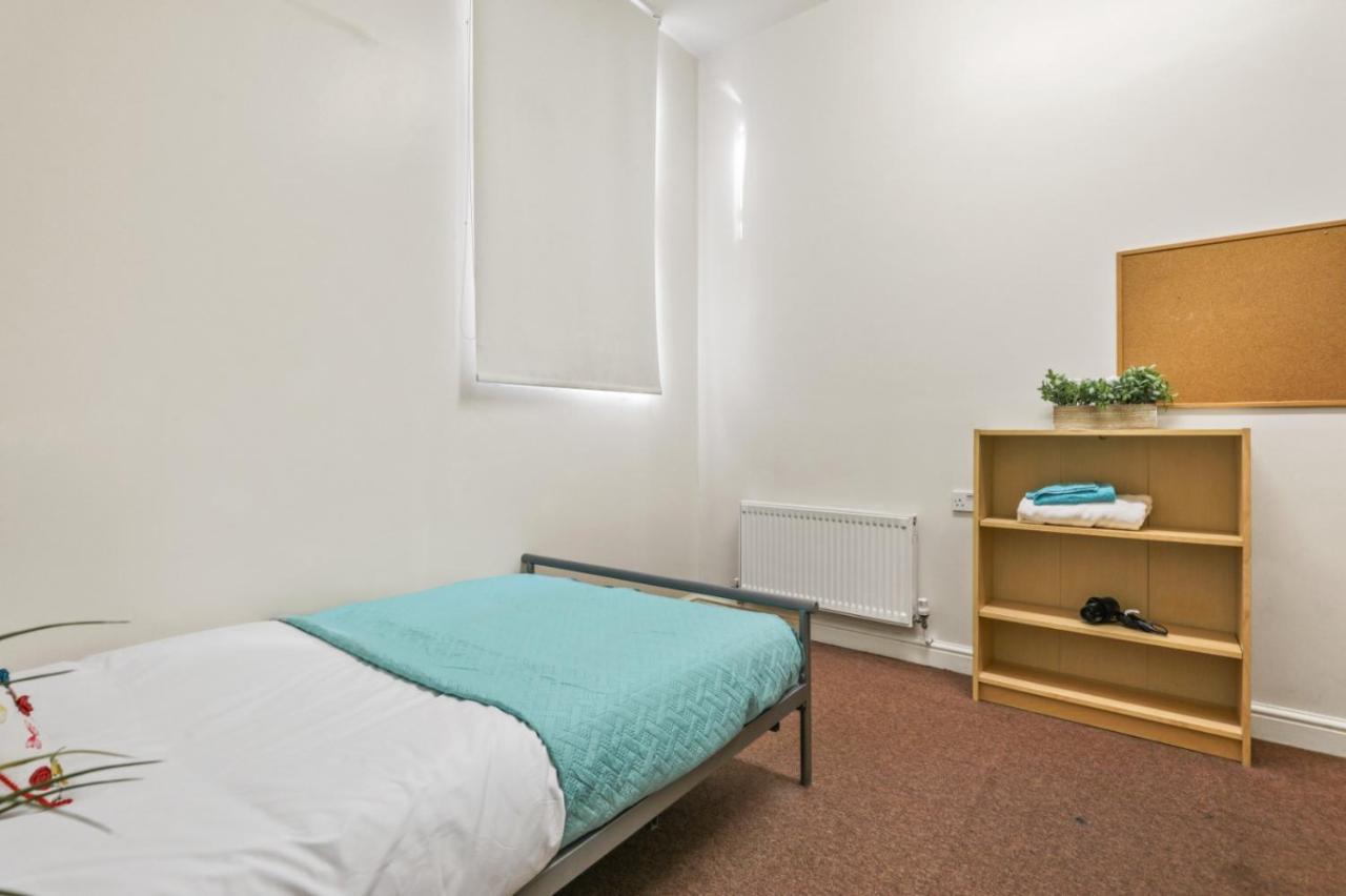 D19 Sangha Hall Leicester Eksteriør bilde